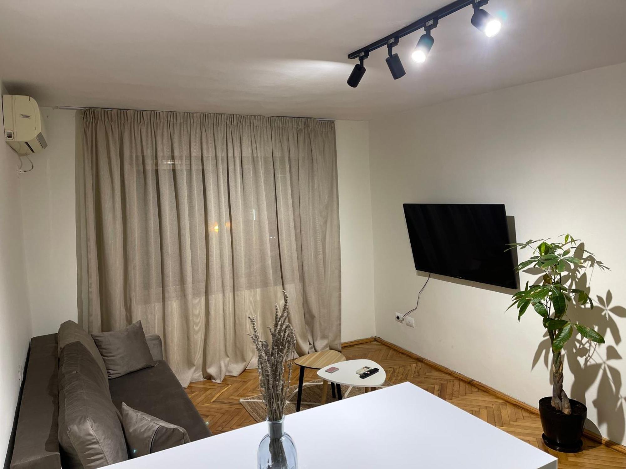 Cozy Apartment, In The Center Of Tirana Exterior photo
